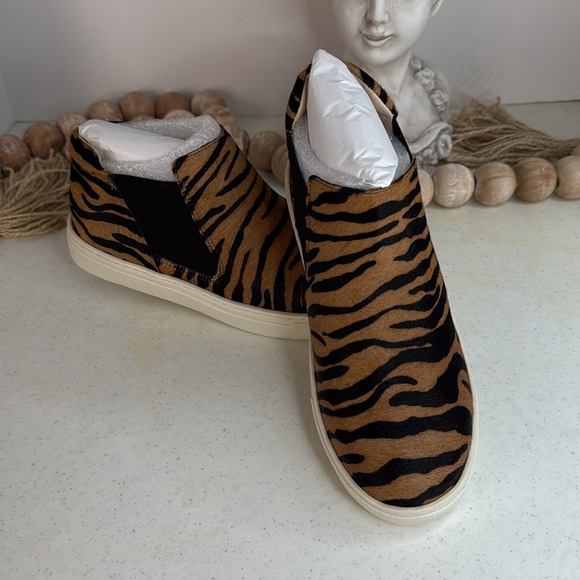 Coconuts by Matisse HARLAN Tiger Fur CowHair Sneakers Booties Women’s US 7.5 - Picture 6 of 8